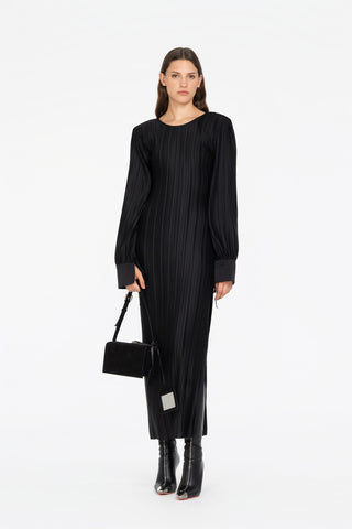 ABITO LUNGO PLISSÉ CON SPACCO LATERALE