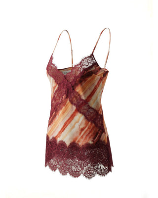 TOP CON SCOLLO A V E DETTAGLI IN PIZZO