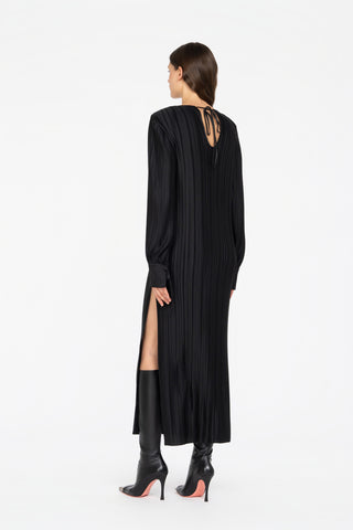 LONG PLEATED DRESS WITH SIDE SPLIT